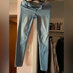 American Eagle light wash Jegging